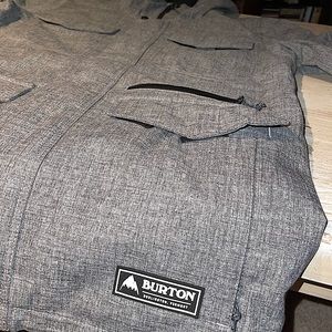 Burton Men’s M snowboard/ski jacket.